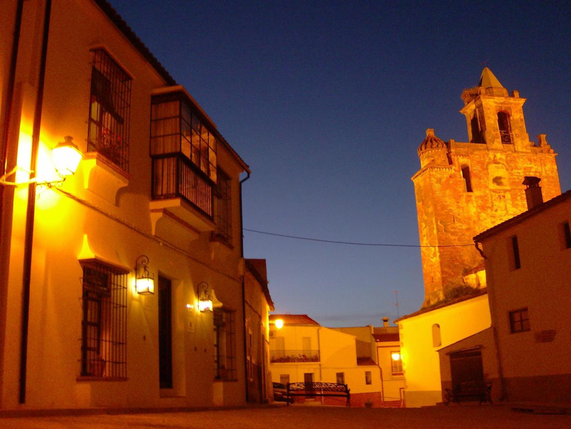Casa Rural y Restaurante Casa Adriano Hostal Alanís Exterior foto